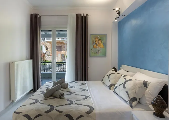 Ninas Pool Ii Appartement Bastounion