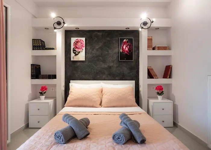 Ninas Pool Ii Appartement Bastounion